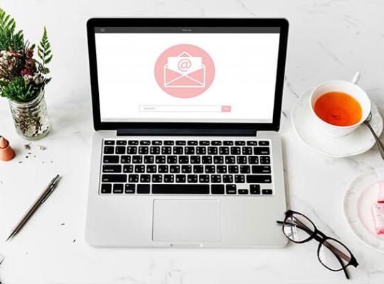 Season's Greetings: Crafting Personalized Holiday Emails for Your Dental Patients