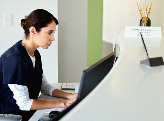 How Chiropractic Practice Management Software Removes Front-Desk Bottlenecks