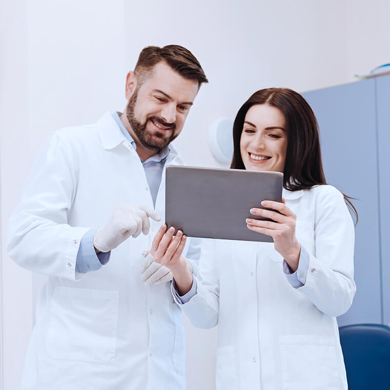 How HIPAA Compliant Text Messaging Enhances Dental Practice Management Systems