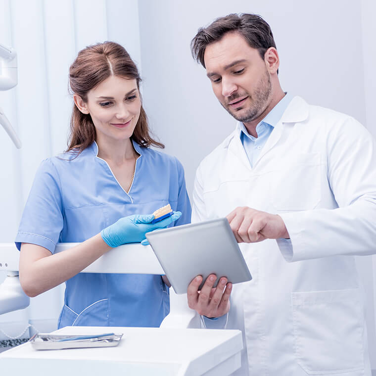 Should You Hire A Dental Branding Professional